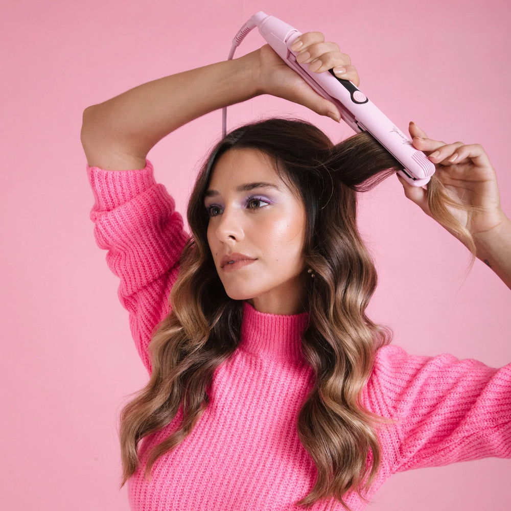 ICONIC HAIR STRAIGHTENER