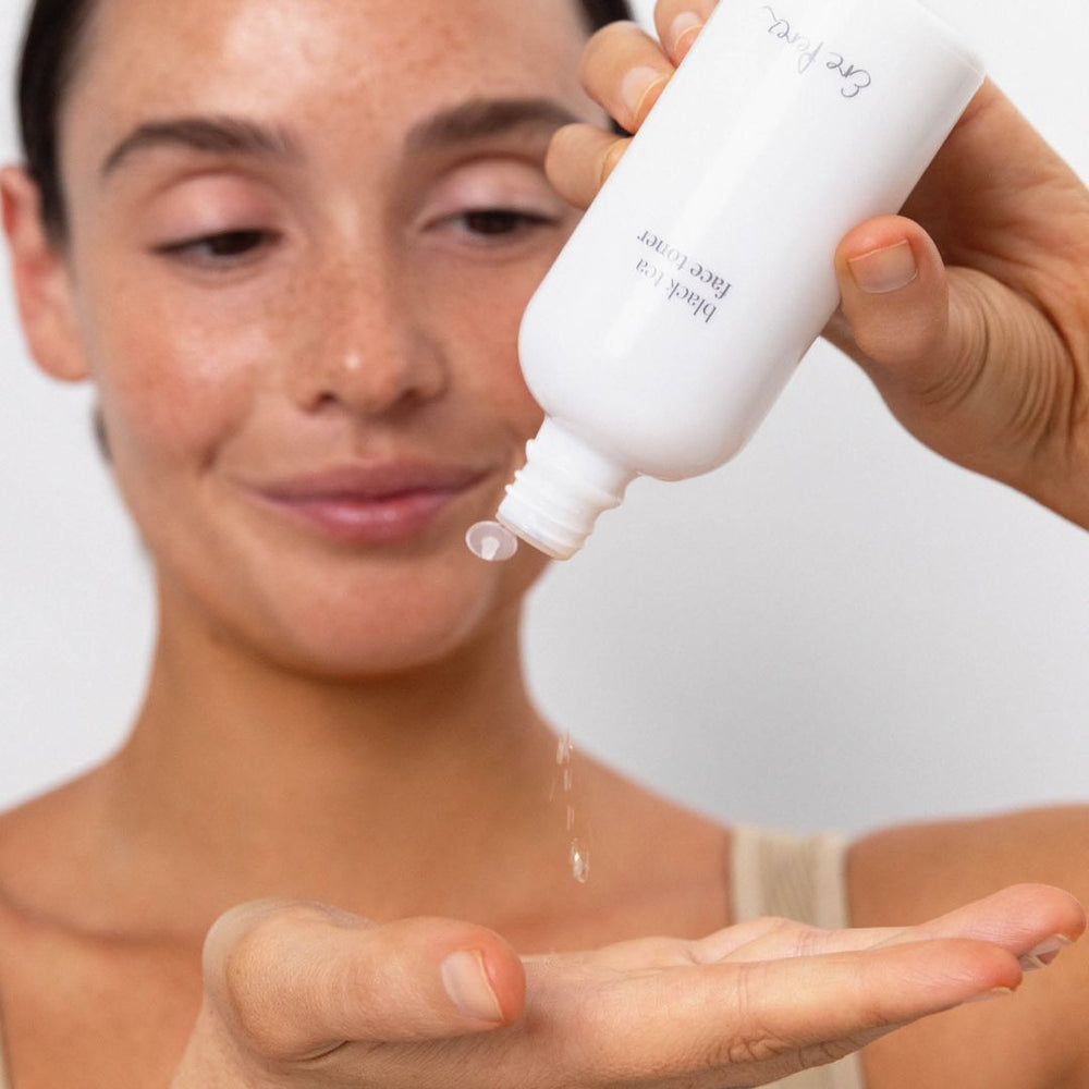 BLACK TEA FACE TONER