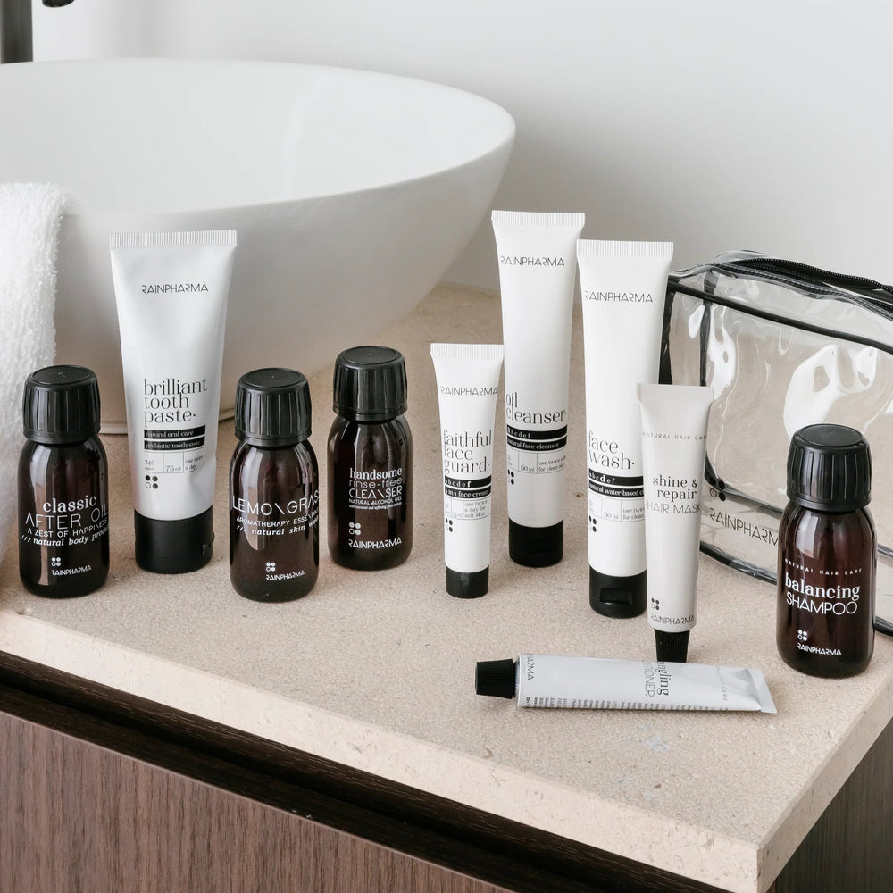 TRAVEL SET